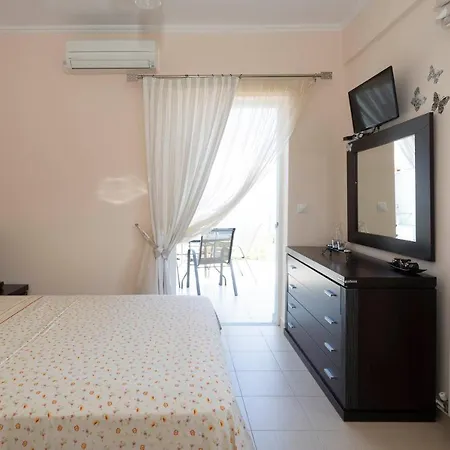 Apartment Santova Hill Akrogiali